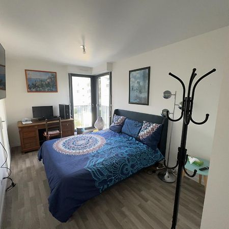 Grande Chambre 14 M2 Avec Salle De Bain Privative A Nanterre Prefecture Proche La Defense Arena Campus Sncf Et Paris المظهر الخارجي الصورة
